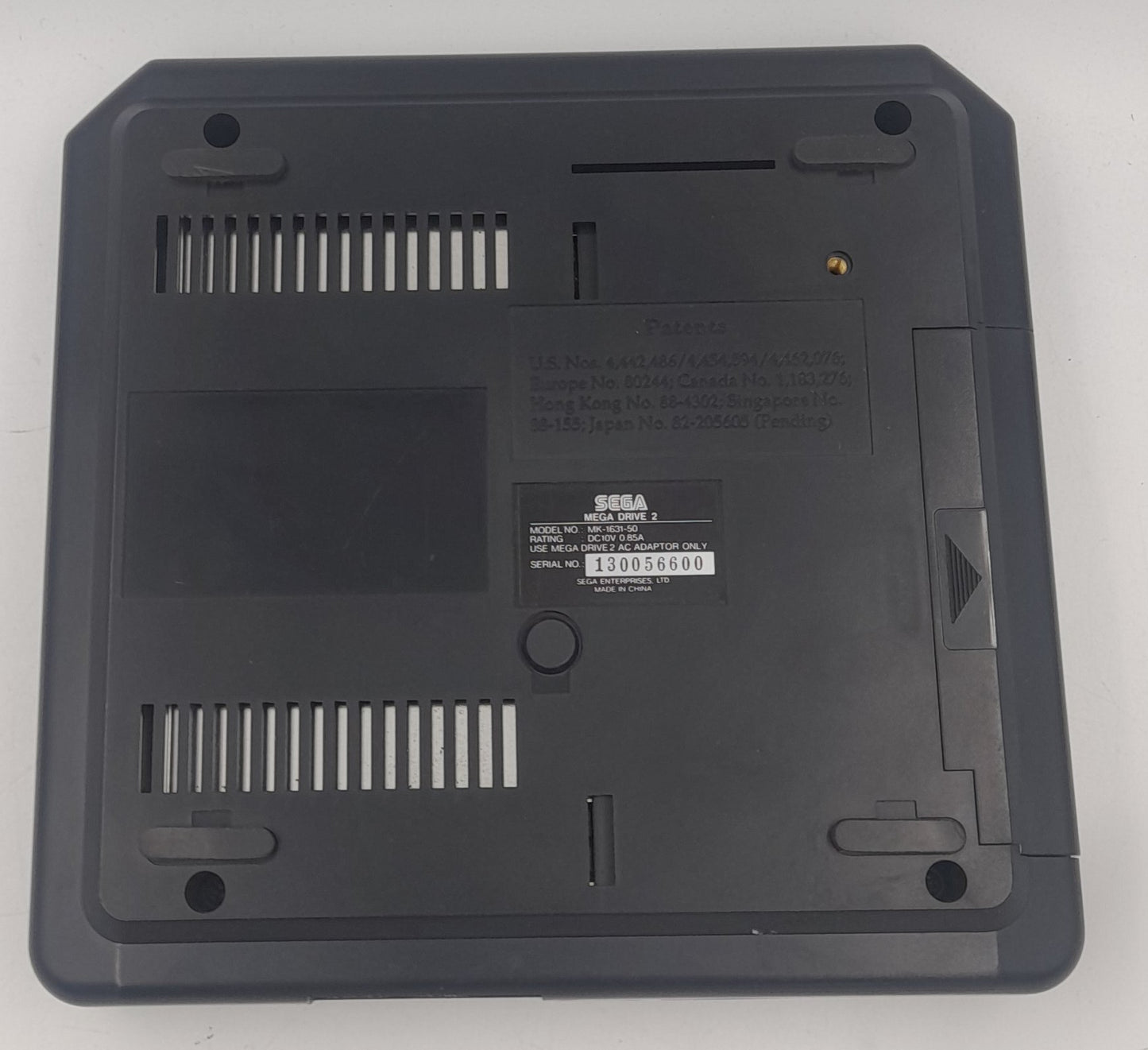 Console Sega Mega Drive II + 2 manettes + Notice + Light Phaser + 34 Jeux – Lot Complet