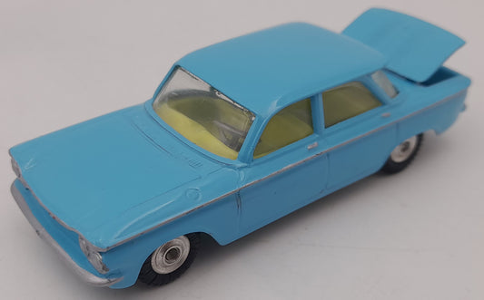 Corgi Toys Chevrolet Corvair 1/43 – Made in Britain – Bleu – Capot ouvrant – Vintage métal