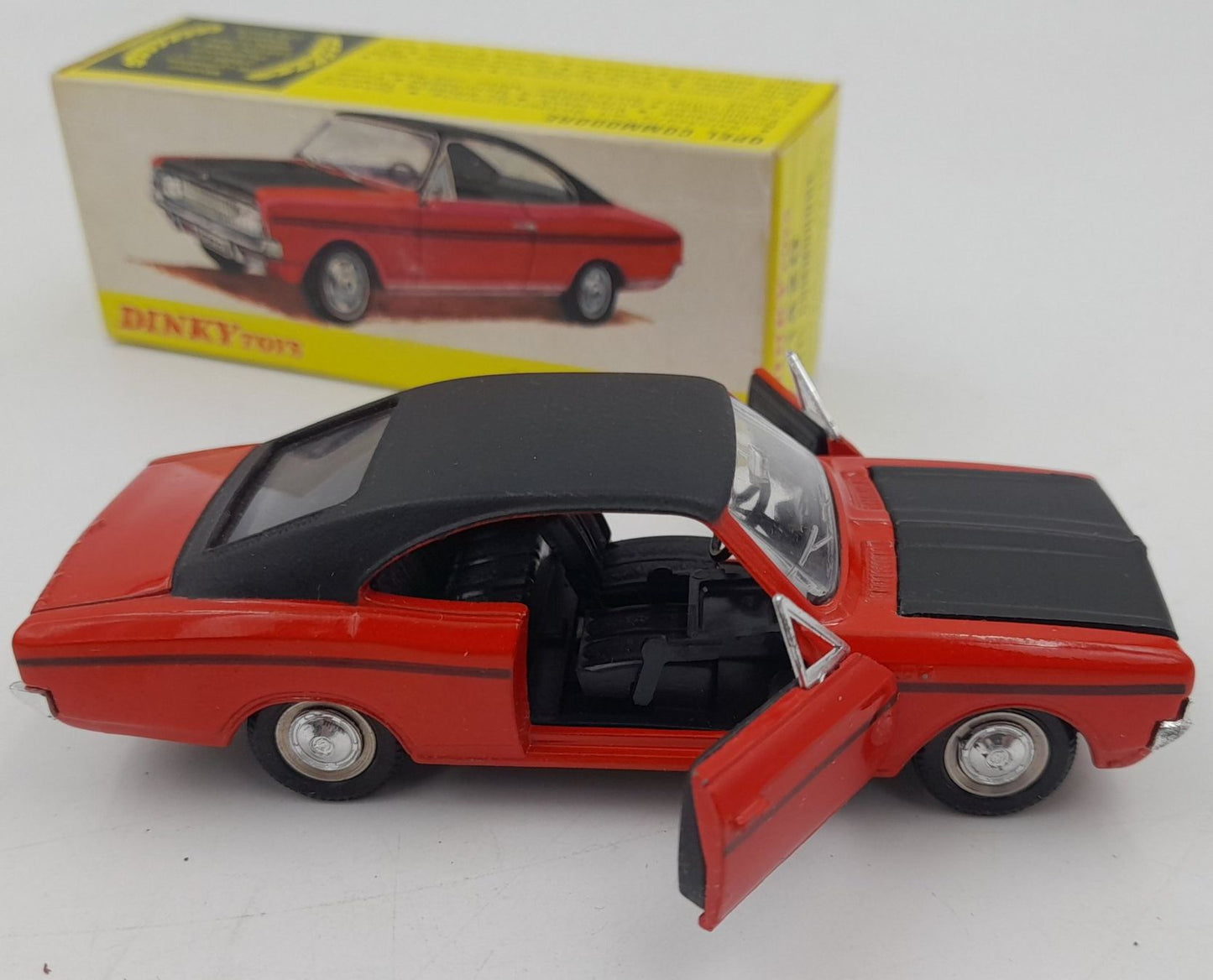 Dinky Toys Opel Commodore 1420 avec boîte d’origine – Meccano Tri-ang France – 1/43