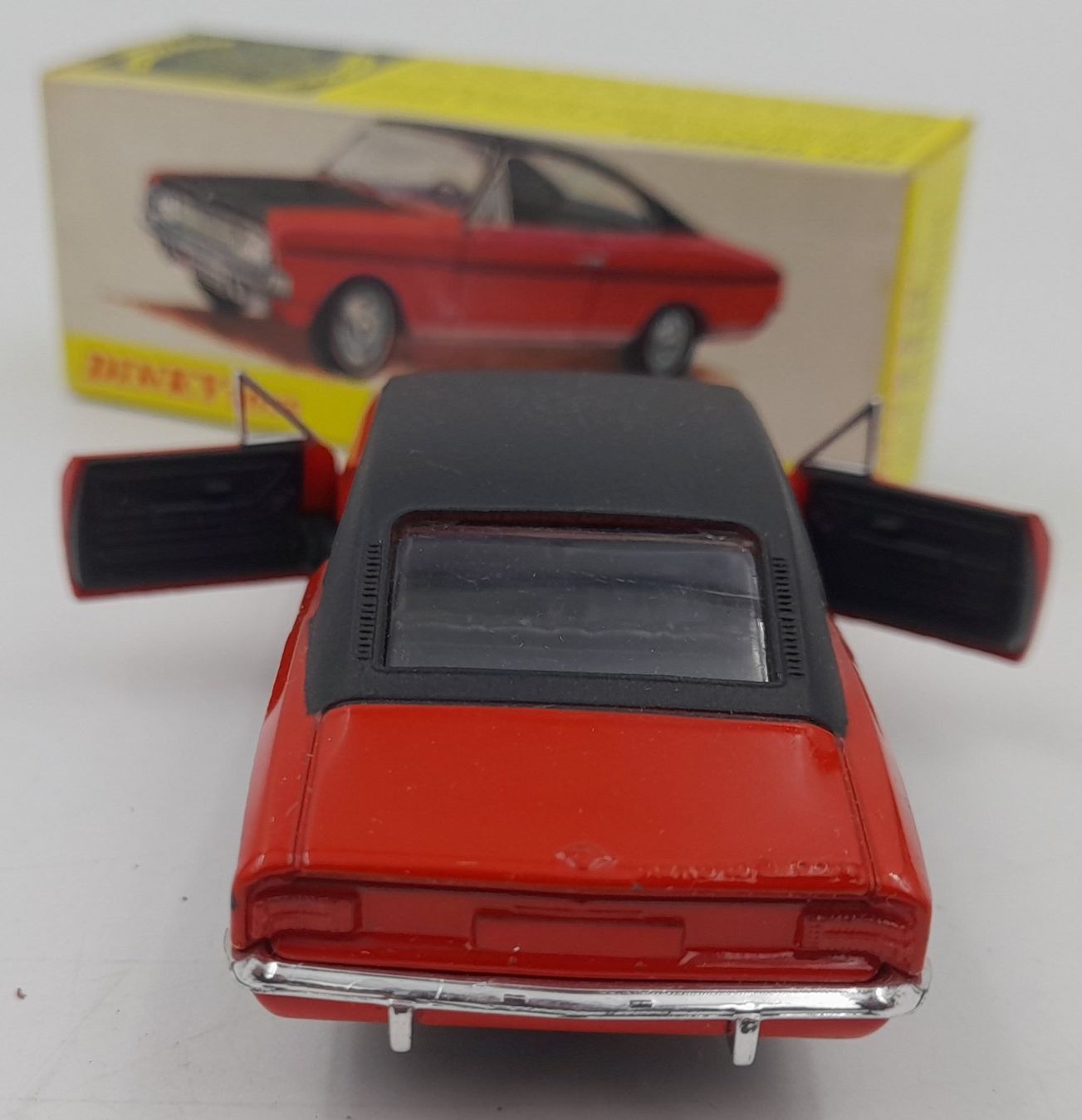 Dinky Toys Opel Commodore 1420 avec boîte d’origine – Meccano Tri-ang France – 1/43