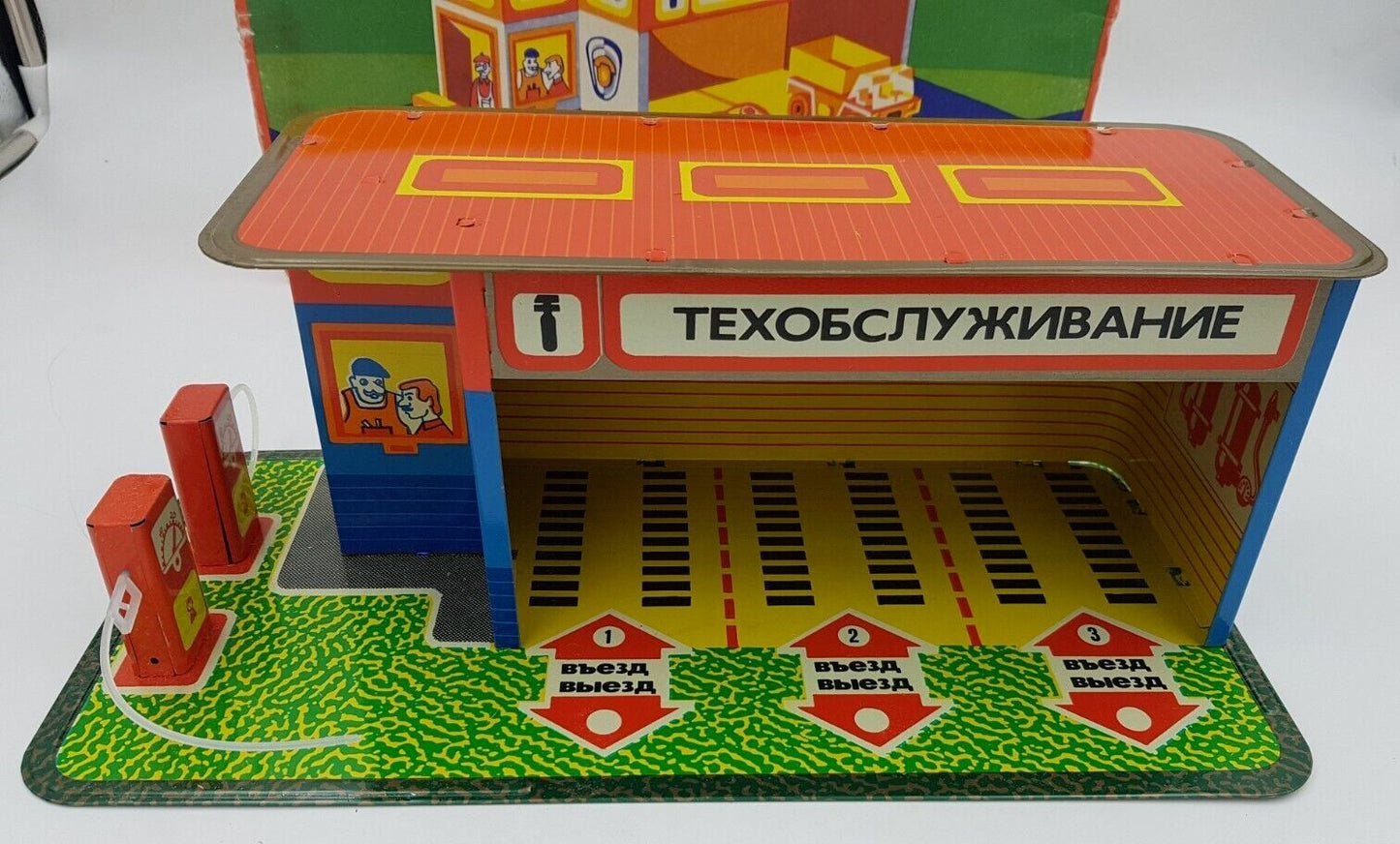 Garage Texaco Russe Années 70 en Tôle – CCPP avec 3 Véhicules