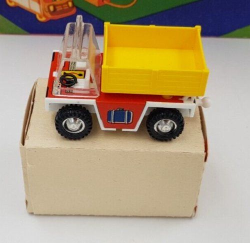 Garage Texaco Russe Années 70 en Tôle – CCPP avec 3 Véhicules