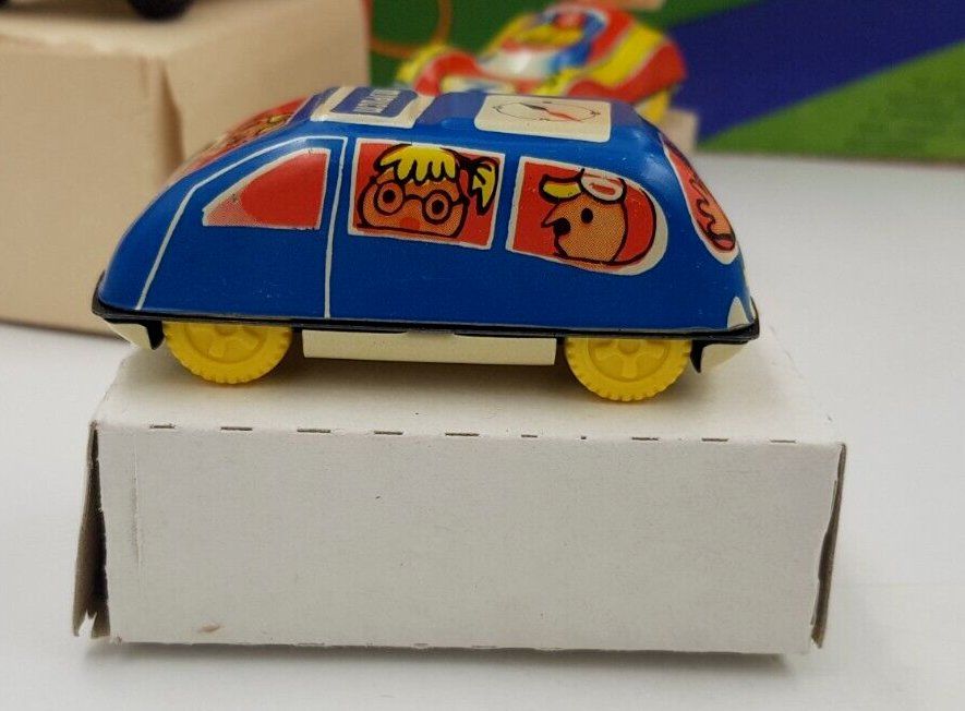 Garage Texaco Russe Années 70 en Tôle – CCPP avec 3 Véhicules