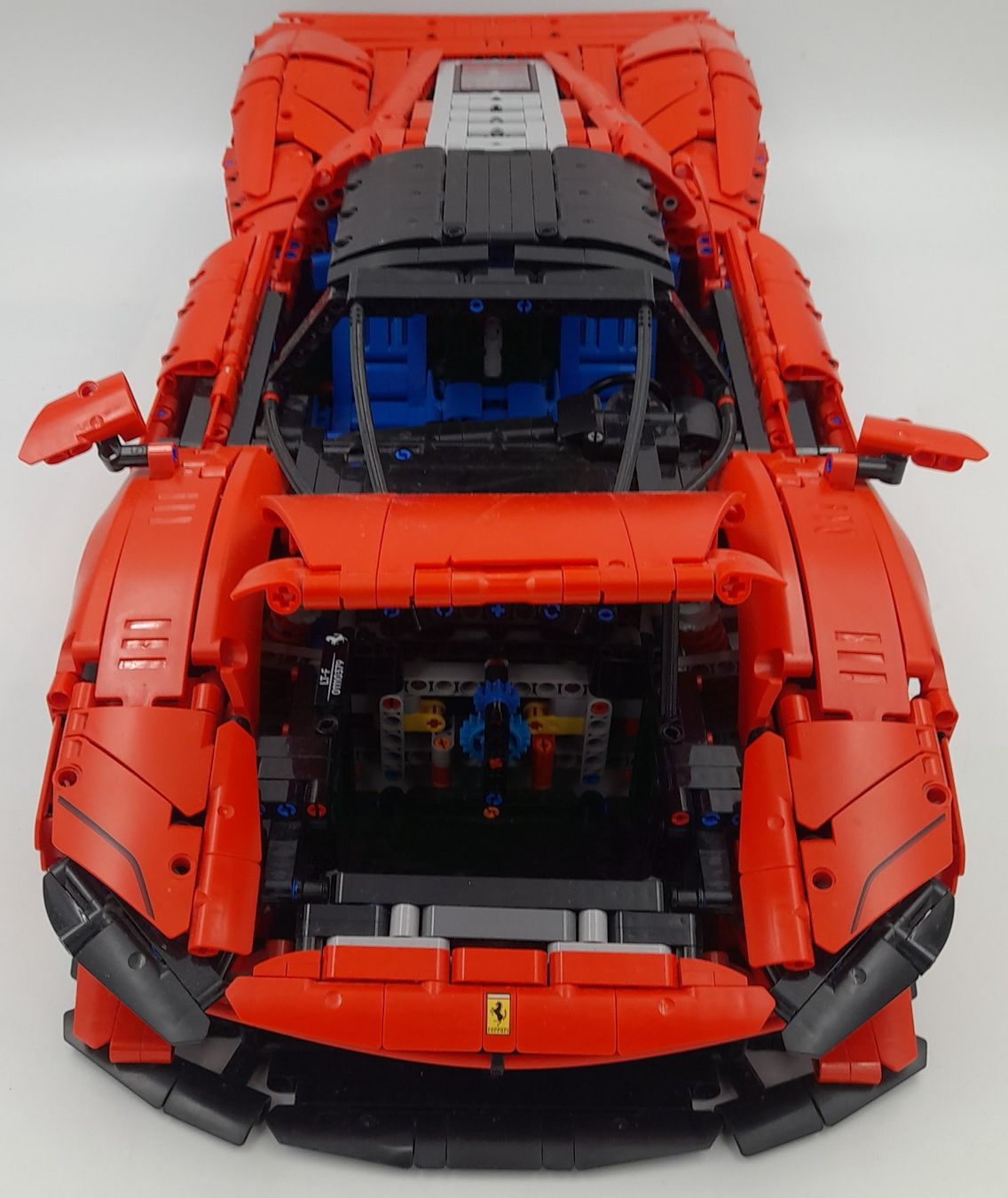 LEGO Technic Ferrari Daytona SP3 42143 – Complet avec boîte et manuels